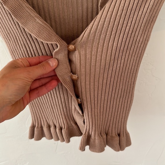 Lovers & Friends Crop Knit - Picture 3 of 3